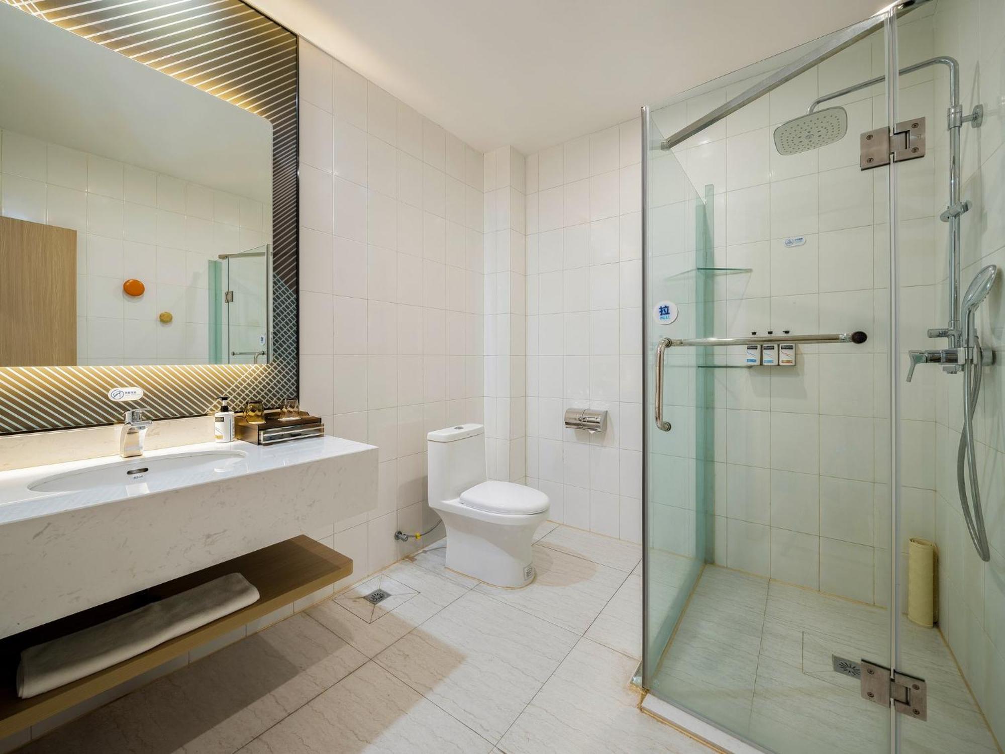 Holiday Inn Express Chengdu Tianfu Square By Ihg - Chunxi Road And Kuanzhai Alley Екстер'єр фото